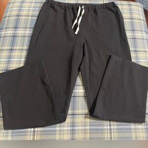 FIGS Men’s Scrub Pants Black size XL - color off in pictures they are black